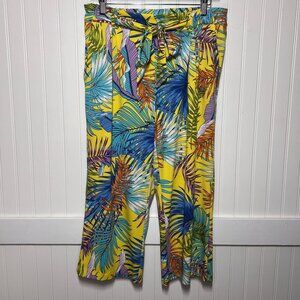 SOHO Apparel Tropical Leaf Print Elastic Waist Capri Pants Women Petite Large